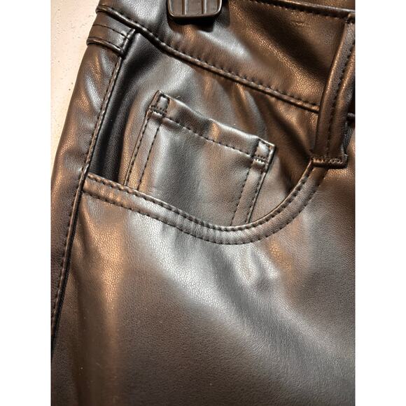 Dollhouse vegan leather high rise flare Jackie style women’s pants size 7/8 - Picture 7 of 12